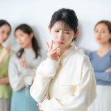キャバクラの派閥といじめの実態｜対処法を本音で解説